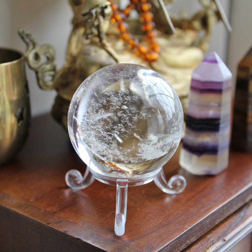 Sphère de cristal de quartz clair