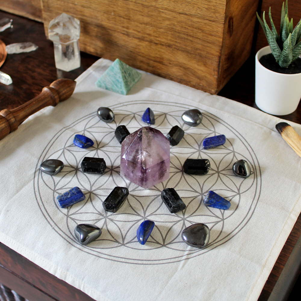 Guide to Crystal Grid Board, Cloths, Templates & Bases - Ethan Lazzerini